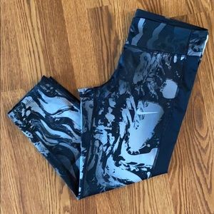 Nike Running Crop Length Leggings